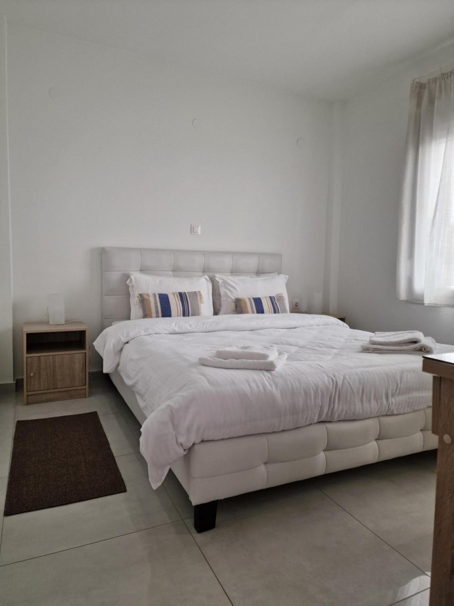 Ferienwohnung By The Sea Peraía Zimmer foto